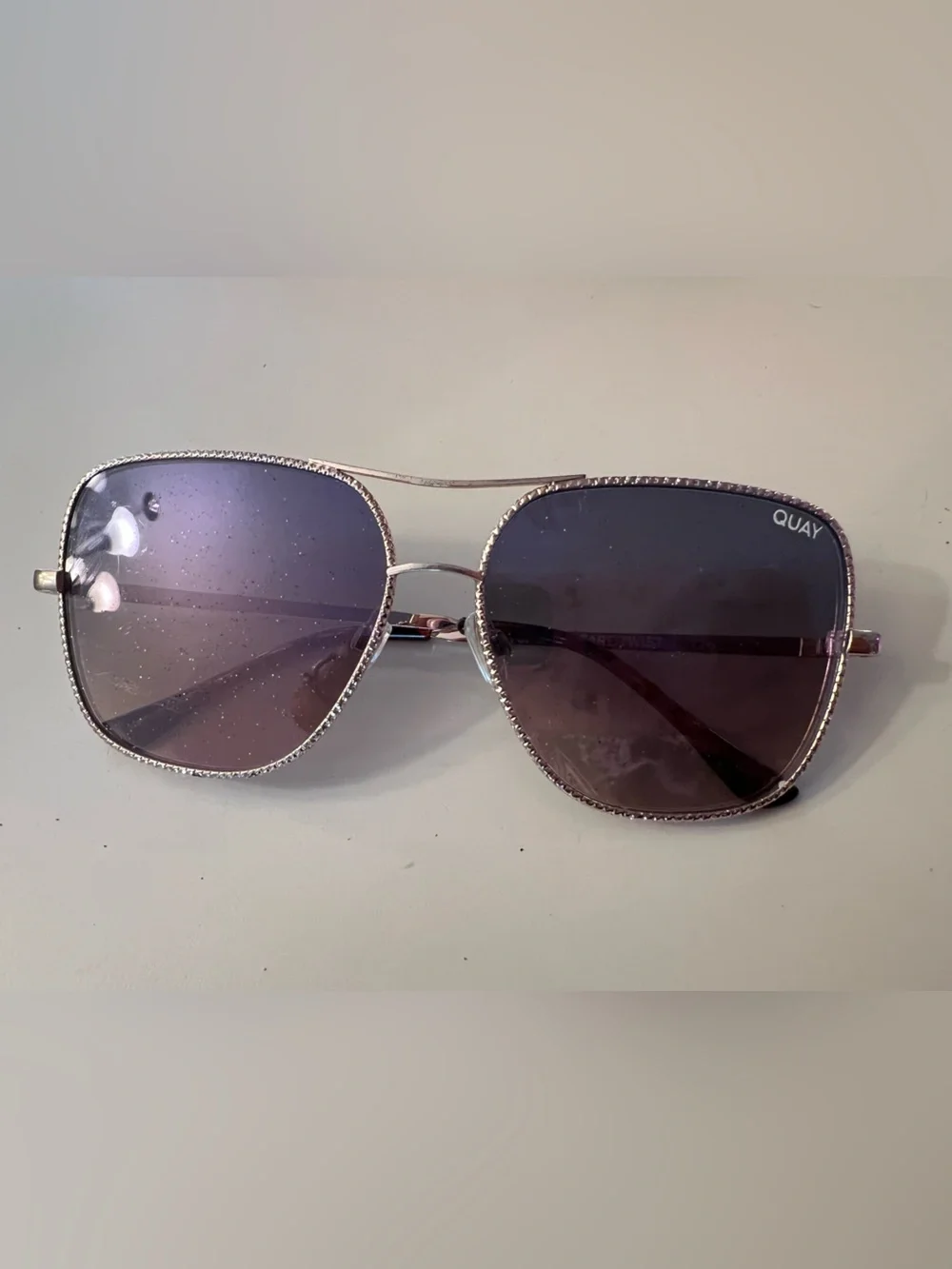 Quay Australia Stop and Stare twist Gold Frame Navy/peach lense Sunglasses